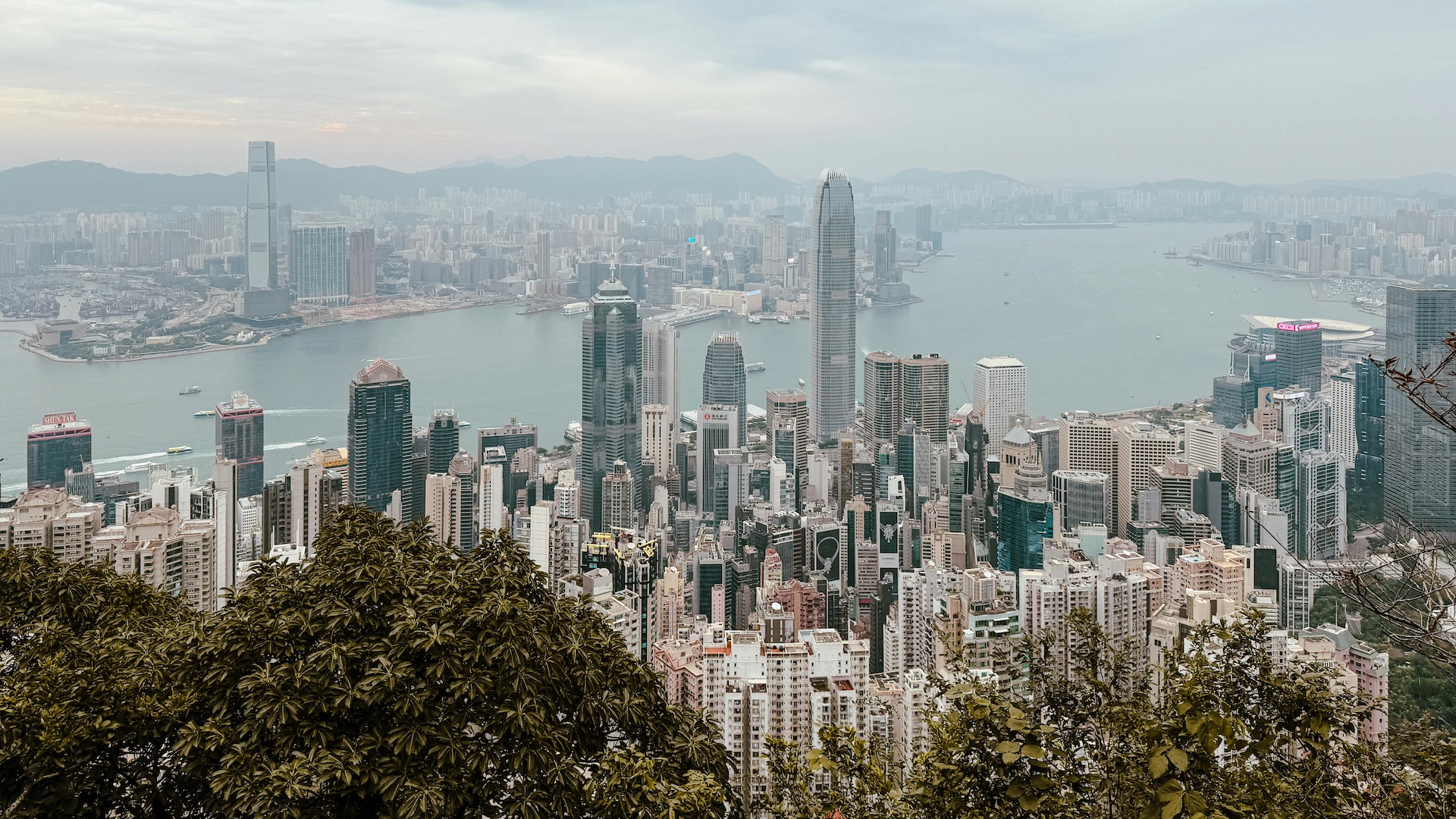 香港天際線與維多利亞港